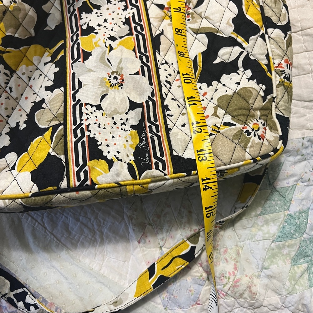 Vera Bradley Floral Quilted Purse - Picture 5 of 7